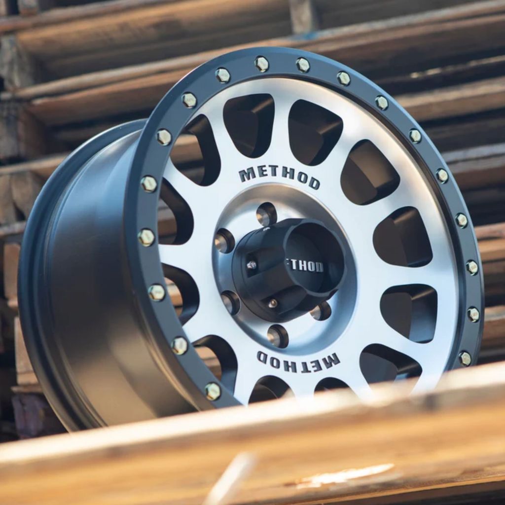 Method 305 NV Machined w/ Black Lip – Bud's Tyres